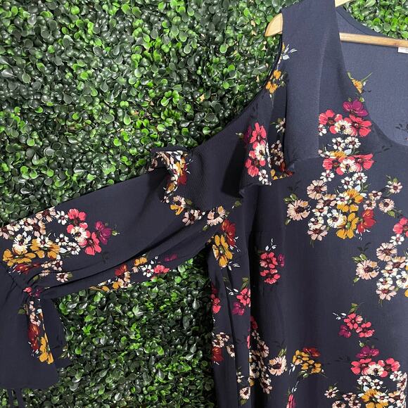 Skies are Blue, Plus Size Floral Print Cold Shoulder Blouse, Women's Size 2XL - Picture 5 of 7